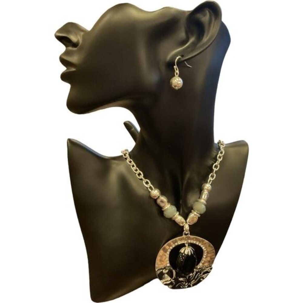 Venus Back & Silver Necklace Earrings Set Womens Jewelry Statement Pendant